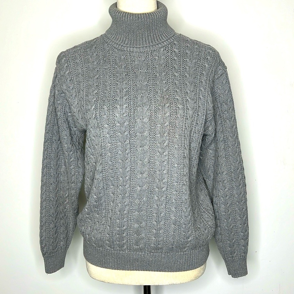 WAINSCOTT SWEATER